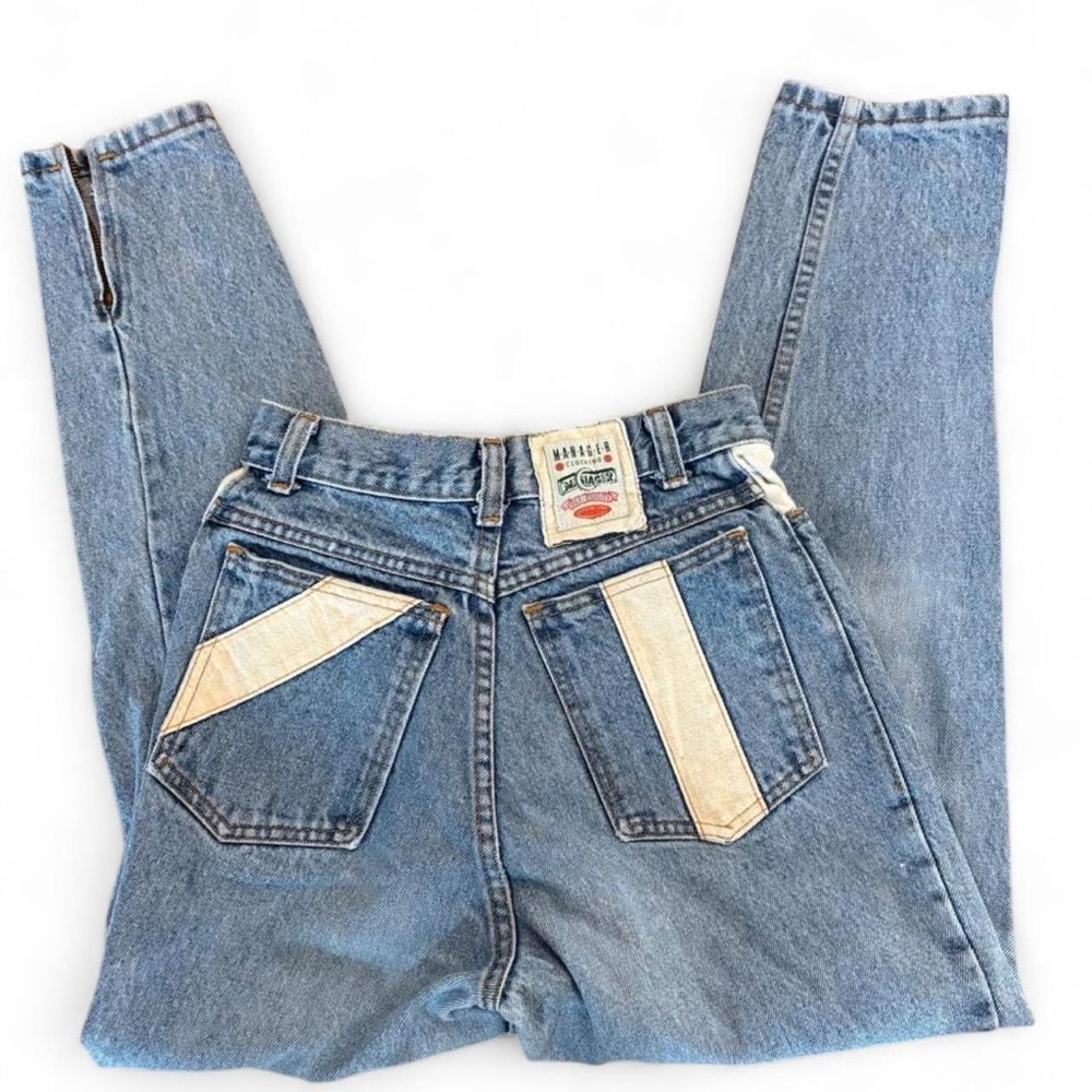 Vintage High-Rise Light Blue Jeans with Cream Pocket Panels